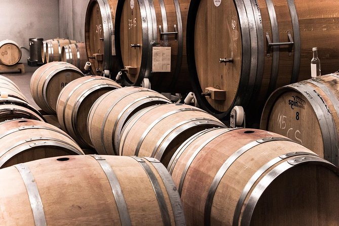 Private Customizable Wine-Tasting Adventure/Day Tour Niagara - Pickup and the ride toward Niagara-on-the-Lake
