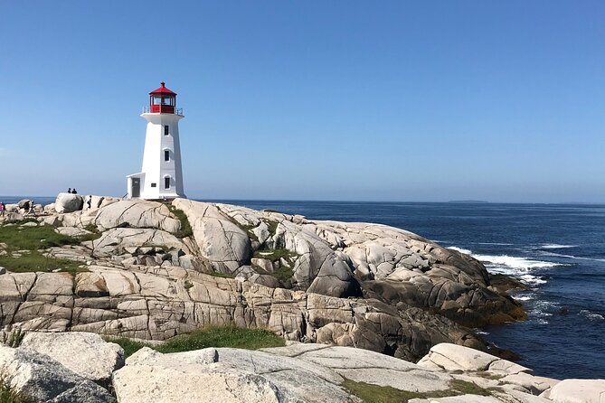 Private Tour in Halifax by a Luxury Vehicle with Informative Guide - A private Halifax introduction with room to ask questions