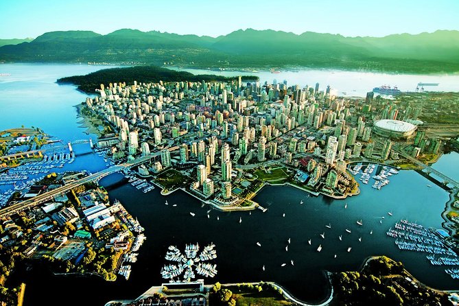Private Tour: Vancouver Sightseeing and Capilano Suspension Bridge - A five-hour route that links city, water, and rainforest