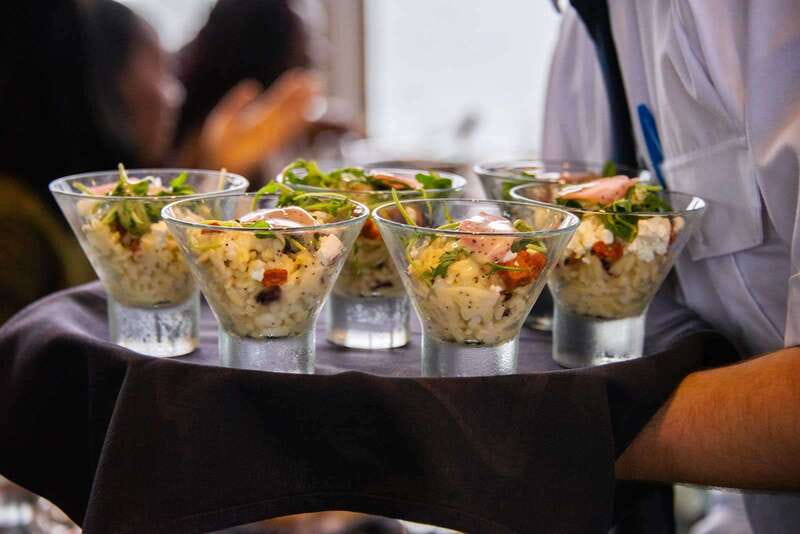 Québec City: 3 or 5-Course Dinner Cruise with DJ & Dancing - Dancing under the stars