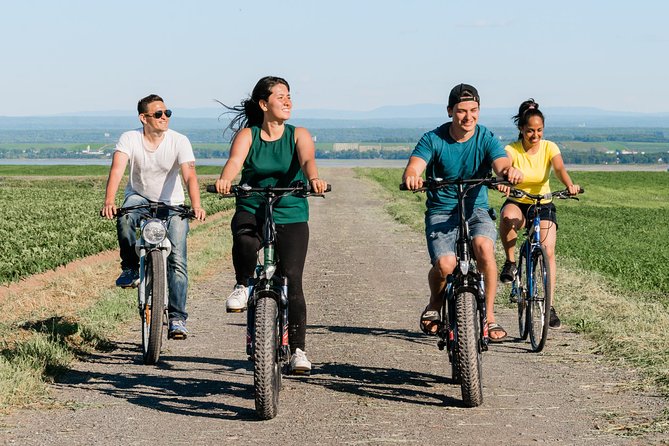 Quebec City - Guided E-Bike Tour & Tastings - Ile d'Orléans - Meeting the guide and testing the bike