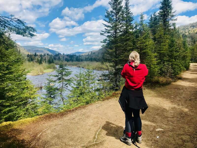 Quebec City: Guided Hike in Jacques-Cartier National Park - The morning trail: forest, river, and a steady climb