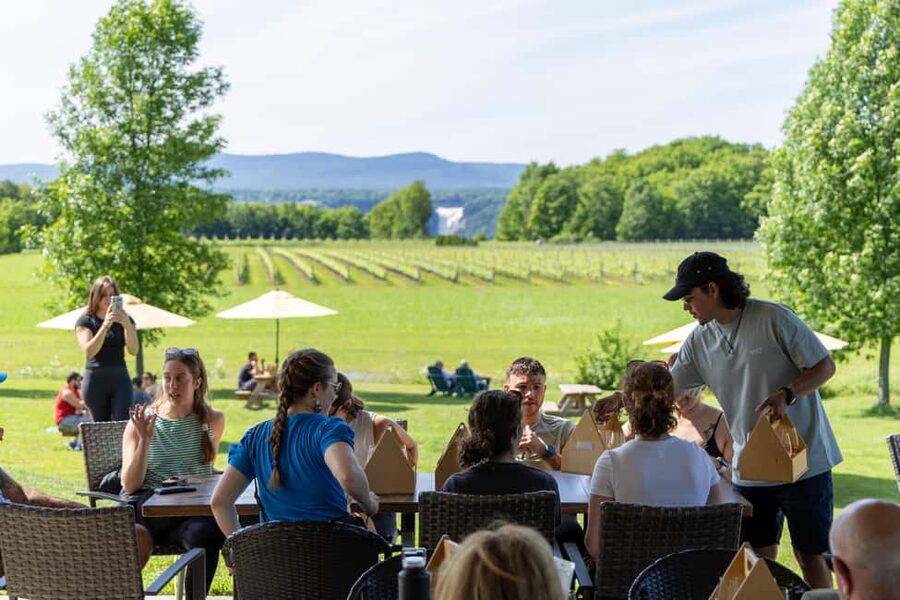Quebec City: Ile d'Orléans Guided E-Bike Tour with Tastings - St. Pétronille, Chocolate, and the Quebec City View