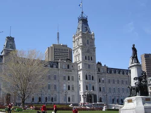 Quebec: City Tour, Montmorency Falls & Île d'Orléans Tour - Old Quebec in two hours
