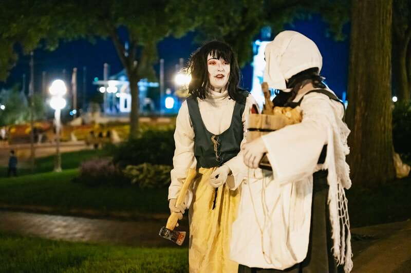Quebec Interactive Street Theatre: "Crimes in New France" - Why the street-theatre format works