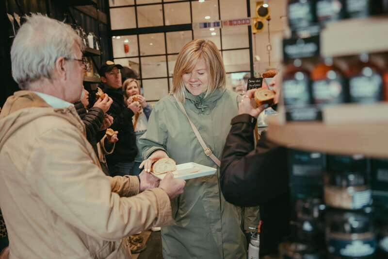 Quebec: Old Quebec City Food Tour with 10+ Local Tastings - Should you book this Quebec City food tour?