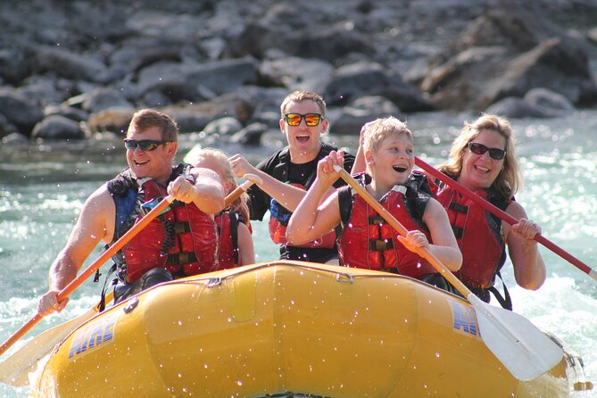 Rafting on Athabasca River Mile 5 in Jasper - The first float and the mountain view