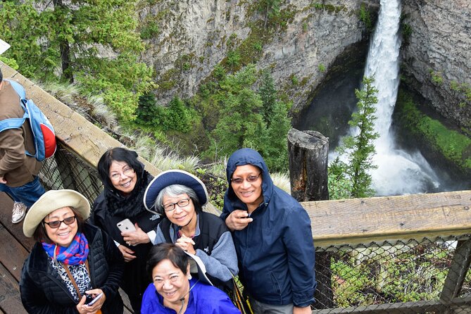 Rockies Western Canada Iconic Sites Tour - Day 5: The Icefields Parkway and Columbia Glacier Adventure