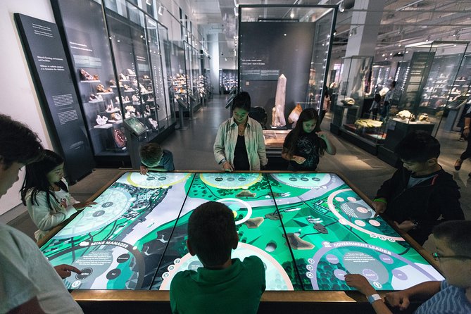 Royal Ontario Museum Admission - Dinosaurs, fossils, and the natural world