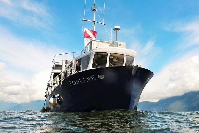 Scuba Dive Boat Charter in Vancouver (Certified Divers Only!) - Sailing into Howe Sound
