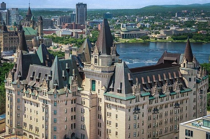Secrets of the Château Laurier Hotel Tour - The guides are the heart of the experience