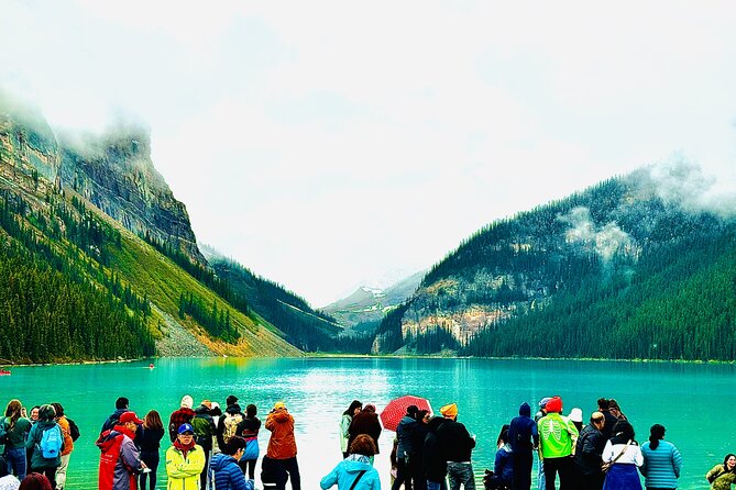 ShuttleBus 2way Banff to Lake Louise (1Hr) and Moraine Lake (1Hr) - Why this shuttle solves Banff’s lake problem