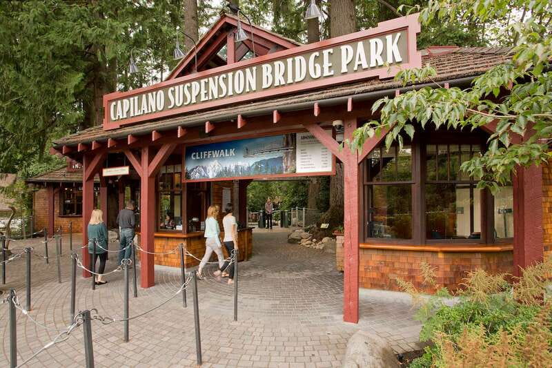 Small group tour of Capilano Bridge & Grouse Mountain - A practical way to see North Vancouver