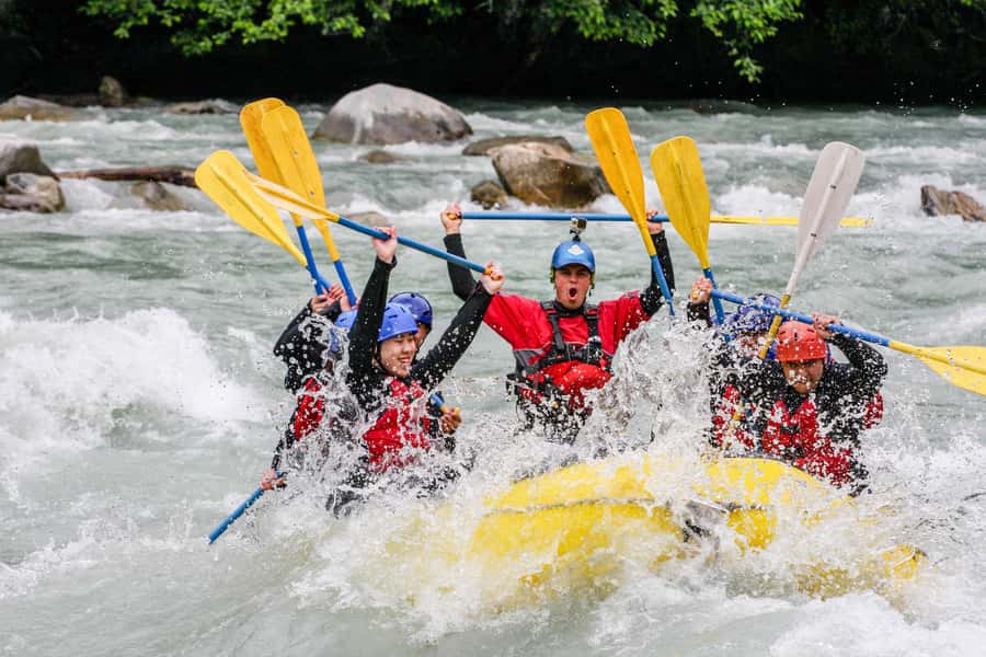 Squamish: Wet and Wild Elaho Exhilarator Rafting Experience - What to wear for cold water
