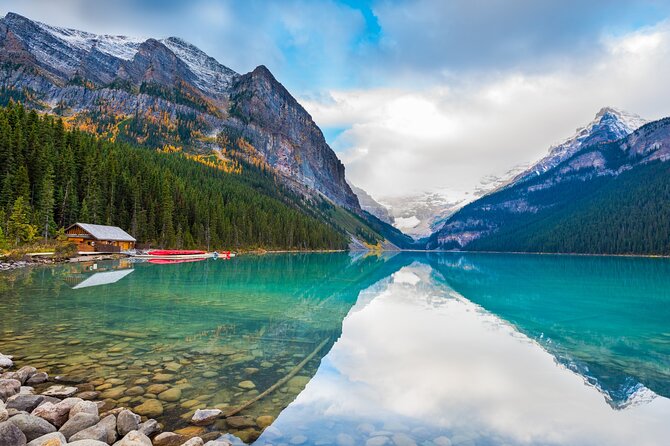 Sunrise Moraine Lake and Lake Louise - Weather, seasons, and the risk of cancellation