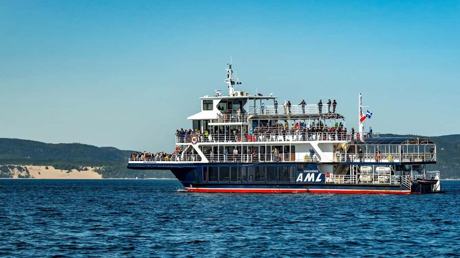 Tadoussac/Charlevoix: VIP Lounge OR UpperDeck Whale Watching - Choosing the Saint-Laurent VIP Lounge