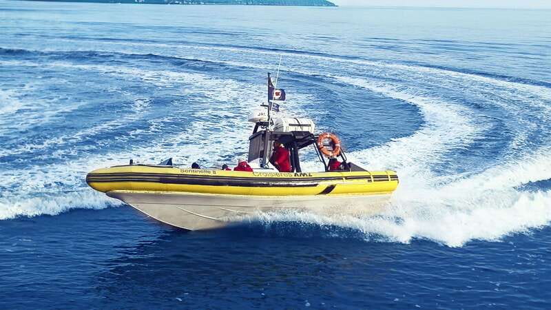 Tadoussac/Charlevoix: Whale Watching Zodiac Tour - What the Zodiac ride feels like on the water