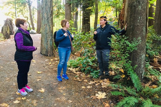 Talking Trees: Stanley Park Indigenous Walking Tour Led by a First Nations Guide - Why this Stanley Park walk feels different