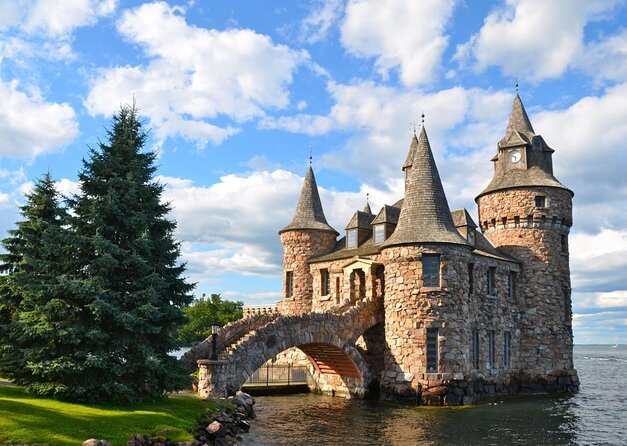 Thousand Islands Two Castle Helicopter Tour - Key details before you book