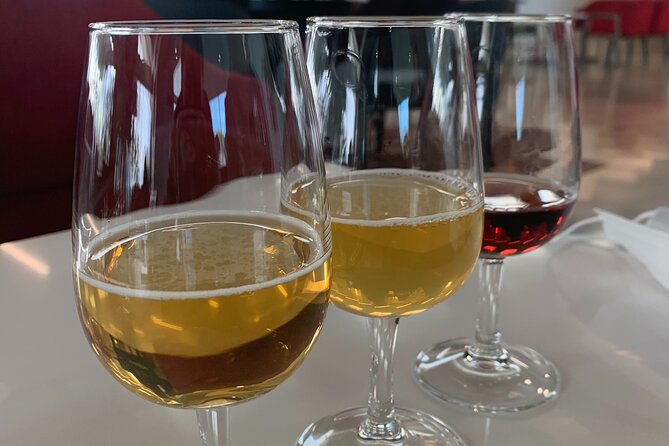 Three Courses Lunch and Wine Tour Through Niagara's Wine Country - Tastings include more than standard reds and whites