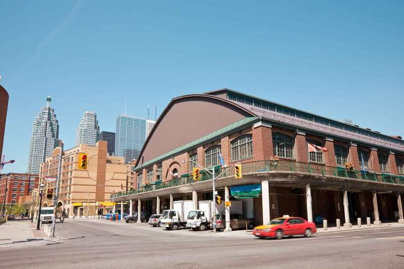 Toronto: 2-Hour Downtown Walking Tour - City Hall and Toronto’s public face