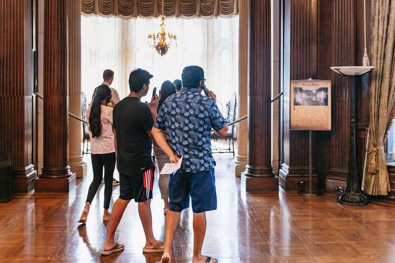 Toronto: Casa Loma Entry Ticket - Gardens, café, and seasonal events