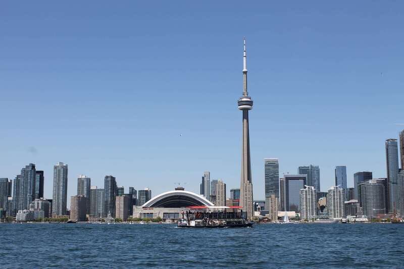 Toronto: Guided Harbour and Islands Sightseeing Cruise - Who should book this Toronto cruise?
