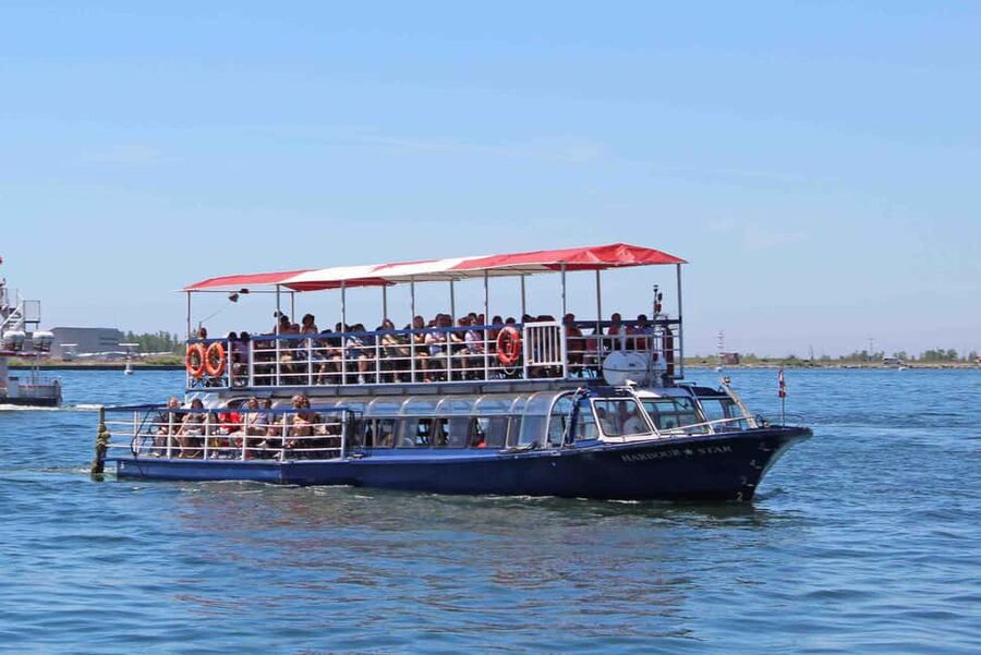 Toronto: Guided Harbour and Islands Sightseeing Cruise - Seating, weather, snacks, and comfort