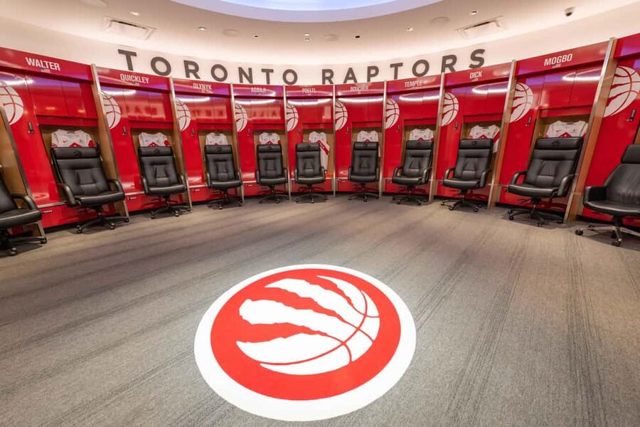 Toronto: Guided Tour of Scotiabank Arena - The Maple Leafs and Raptors dressing rooms