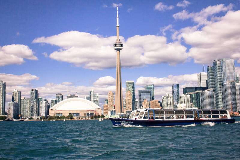 Toronto: Harbor and Islands Sightseeing Cruise - Live Commentary With Humor and Local Stories