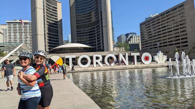 Toronto: Heart of Downtown 3.5-Hour Bike Tour - Why a bike is a smart way to see downtown Toronto