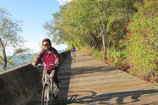 Toronto Islands Morning Bike Tour - Why the Toronto Islands feel far from downtown