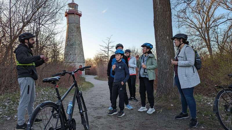 Toronto Islands: Morning or Twilight 3.5-Hour Bike Tour - Crossing Toronto Harbour by ferry