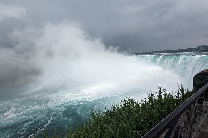 Toronto: Niagara Falls VIP Private Luxury SUV Tour - Skylon Tower from 550 feet