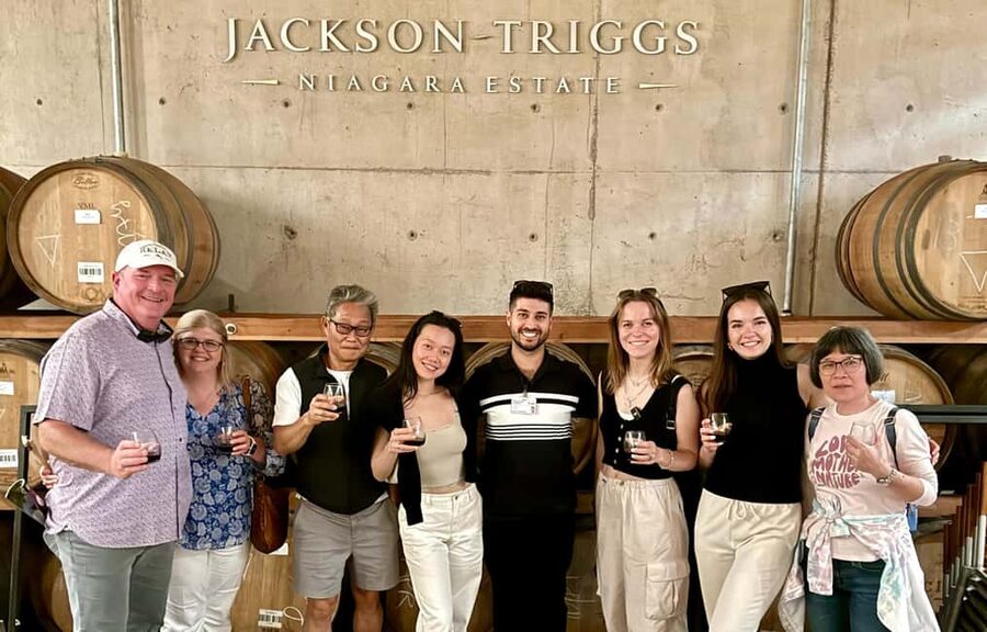 Toronto: Niagara-on-the-Lake, Wine Tasting & Chocolate Tour - Why this day trip works from Toronto