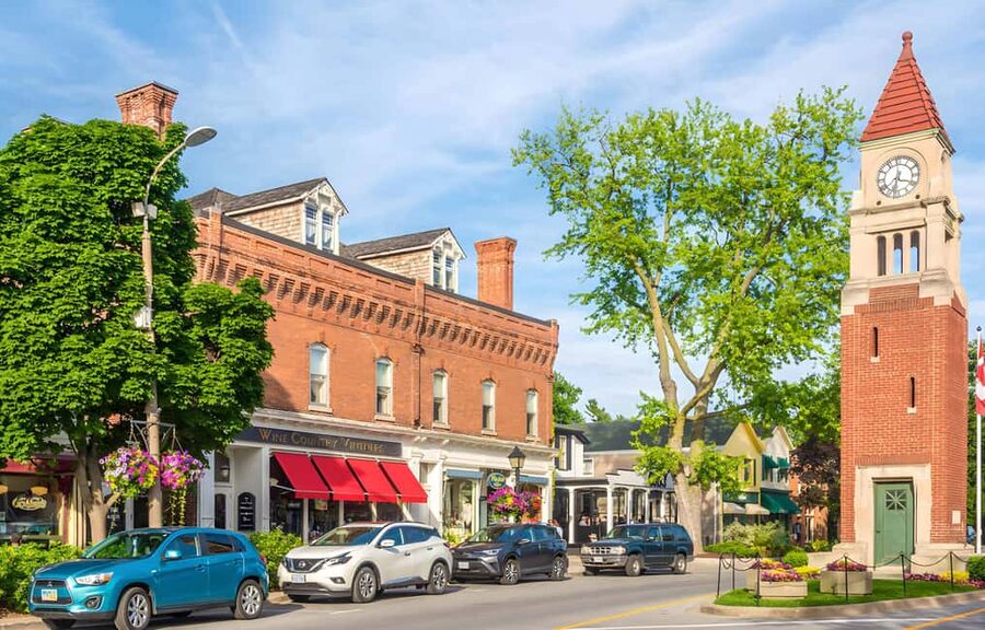 Toronto: Niagara-on-the-Lake, Wine Tasting & Chocolate Tour - A small chapel and a country market stop