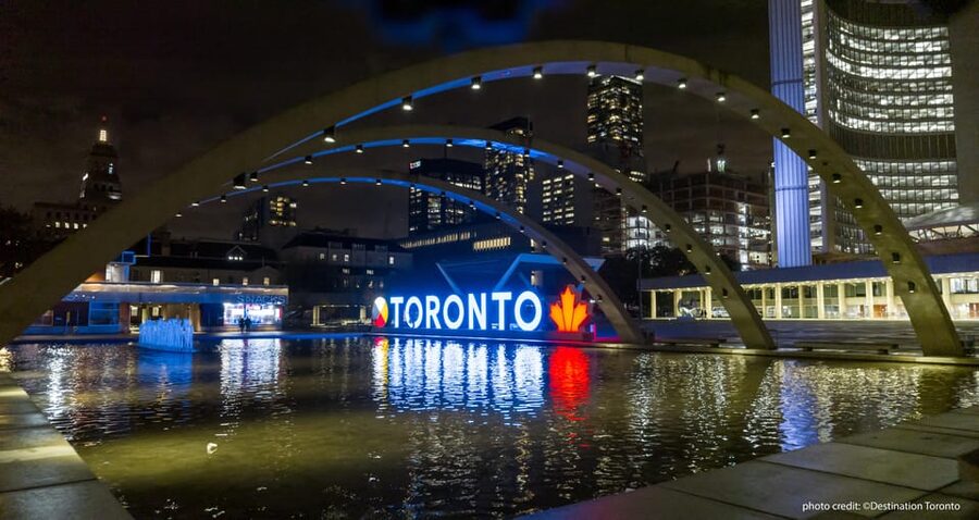 Toronto: Night Sightseeing Tour on a Double-Decker Bus - Guides, commentary, and sound quality