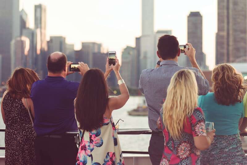 Toronto: Premium Harbor Cruise with Lunch, Brunch, or Dinner - The route from Harbourfront Centre to the Toronto Islands