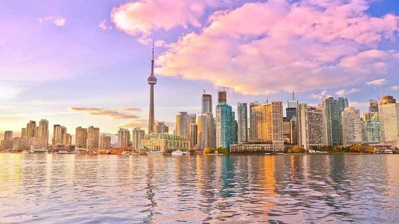 Toronto: Premium Harbor Cruise with Lunch, Brunch, or Dinner - Music, celebrations, and the social mood