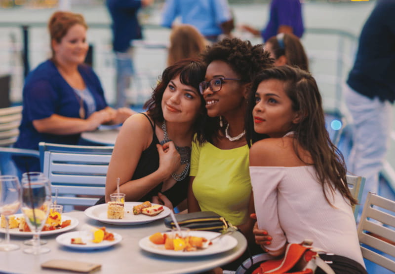 Toronto: Premium Harbor Cruise with Lunch, Brunch, or Dinner - Who should book this Toronto harbor cruise?