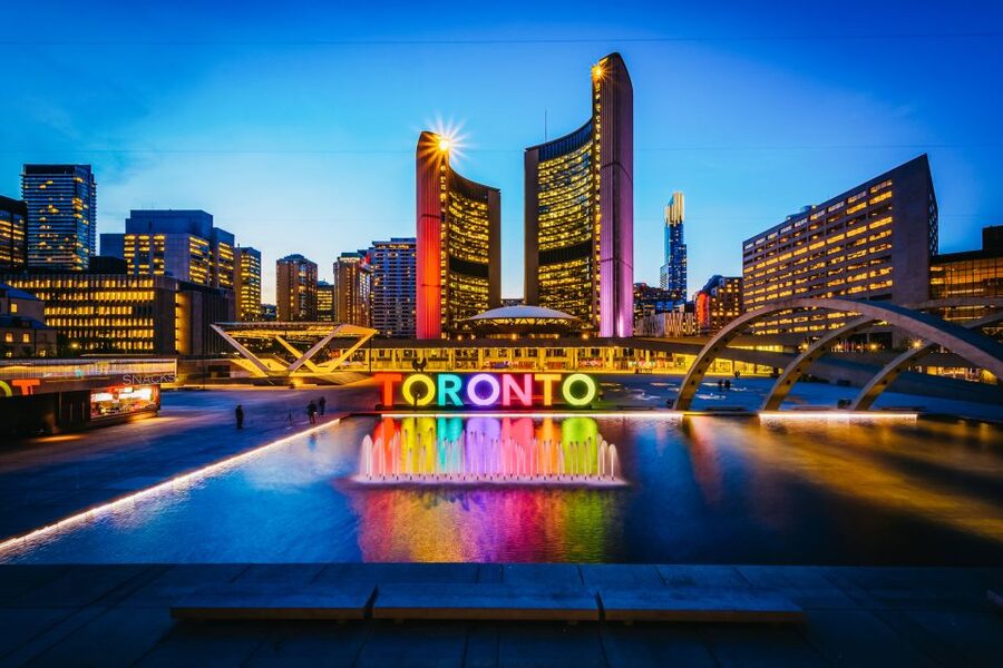 Toronto: Premium Night Driving Tour with Tower Entry - Why this Toronto night tour works well