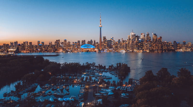 Toronto: Small Group Night Tour with Harbour Boat Cruise - FAQ