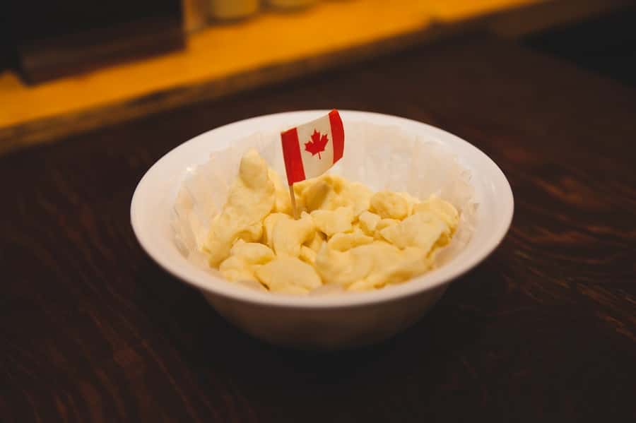Toronto: St Lawrence Market Food Tour with 6 Tastings - St. Lawrence Market and the peameal bacon sandwich
