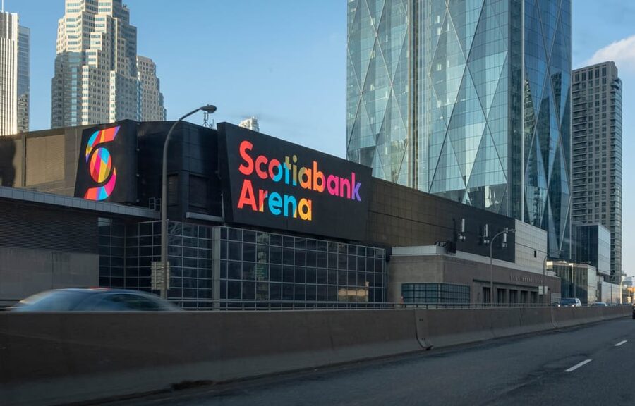 Toronto: Toronto Maple Leafs Game Ticket at Scotiabank Arena - Choosing the right game date and opponent