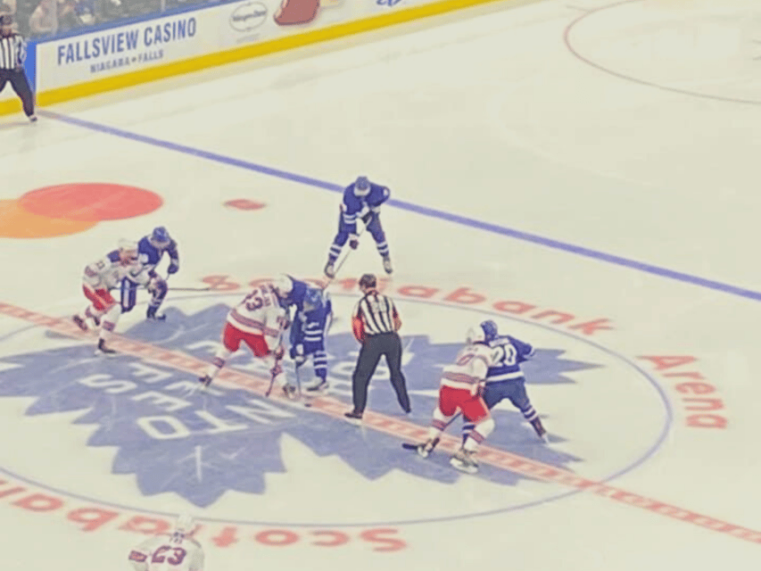 Toronto: Toronto Maple Leafs Game Ticket at Scotiabank Arena - Arriving at Scotiabank Arena with a mobile ticket