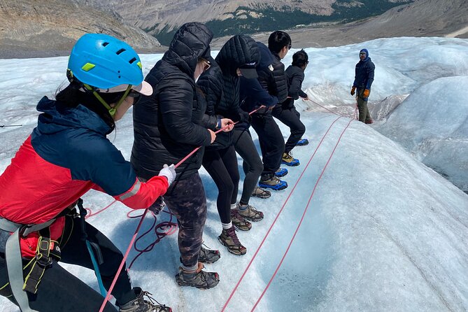 Tread Lightly Glacier Hikes - The meeting point and the four-hour schedule