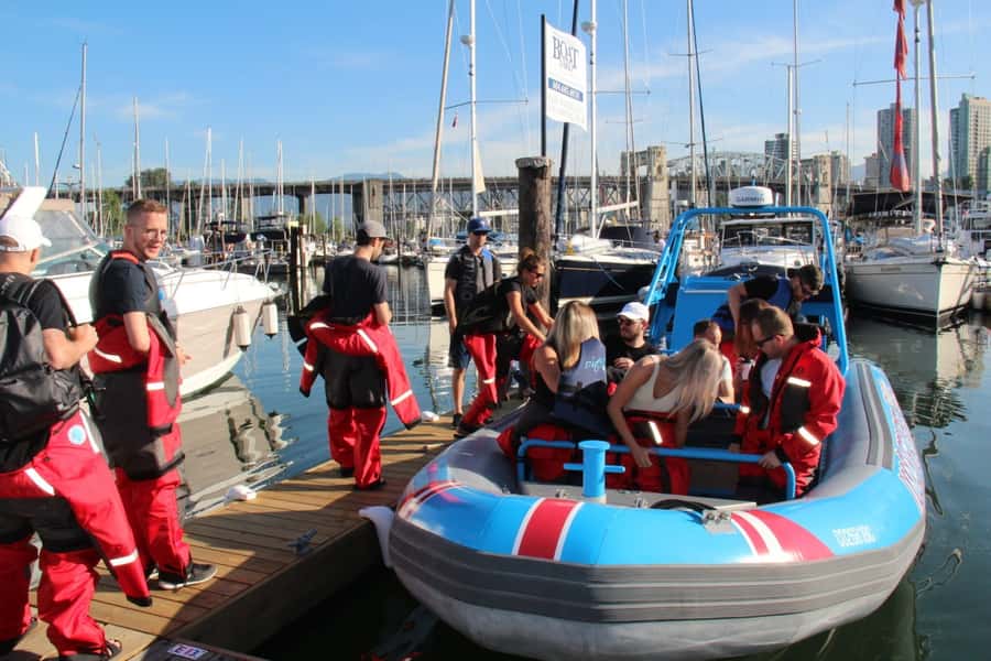 Vancouver: City and Seal Boat Tour - Meeting Vancouver’s seal colony