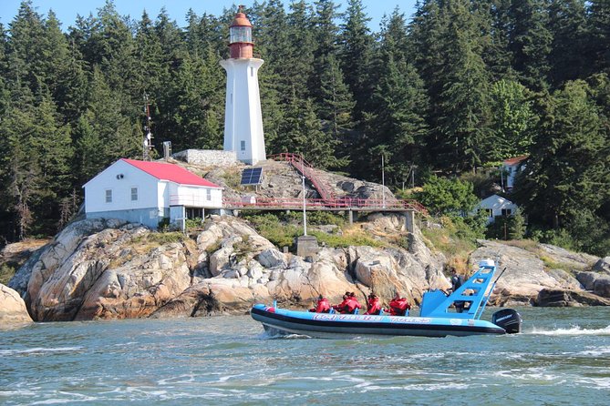 Vancouver City and Seal Colony Scenic Boat Tour - Lions Gate Bridge and West Vancouver Views