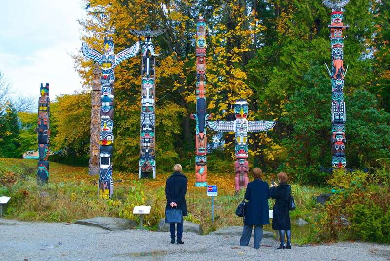 Vancouver: City + Lookout Tour & Option to Add YVR Drop-Off - Canada Place and the Olympic Cauldron