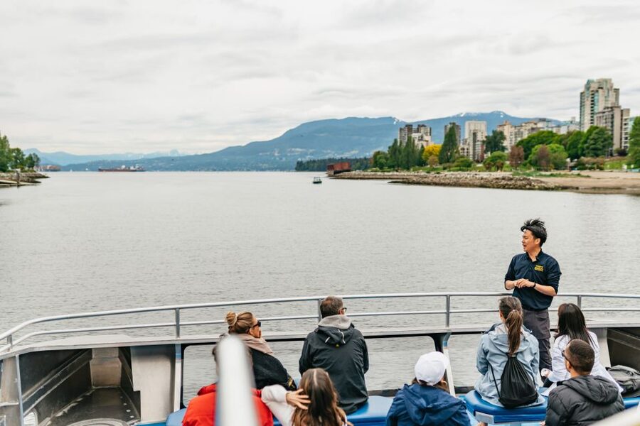 Vancouver: Covered Whale Watching Adventure with Free Photos - Free photos let you watch instead of worry
